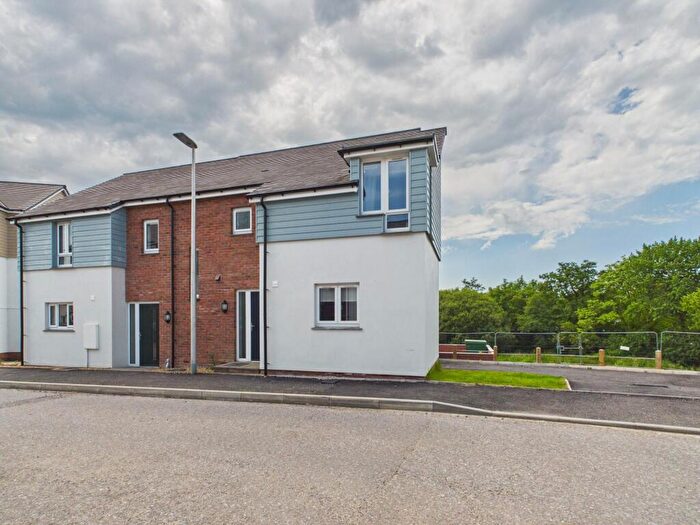 3 Bedroom Semi Detached House For Sale In Brooks Avenue, Holsworthy, EX22