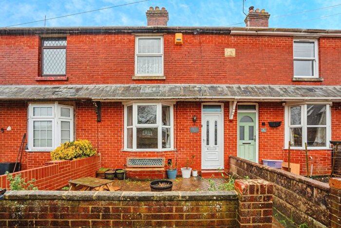 3 Bedroom Terraced House For Sale In South View, Cowplain, Waterlooville, PO8