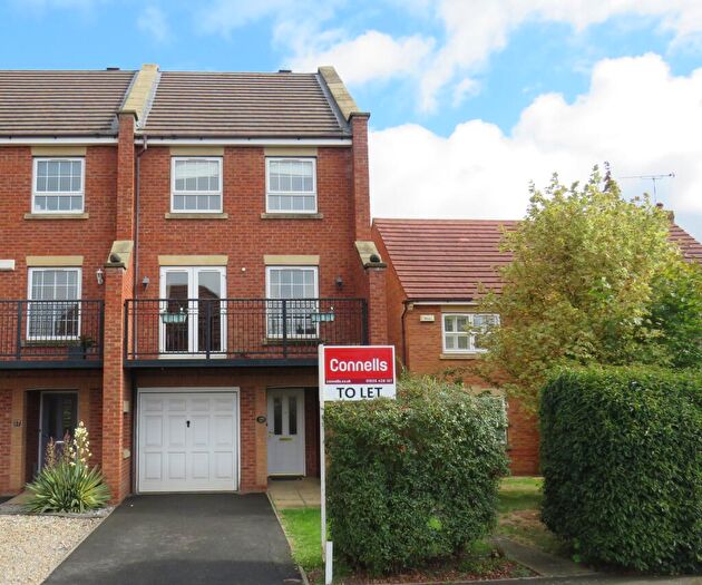 3 Bedroom Town House To Rent In Banquo Approach, Warwick, CV34