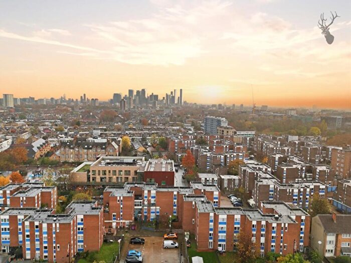 3 Bedroom Duplex For Sale In Crane House, Bow, E3