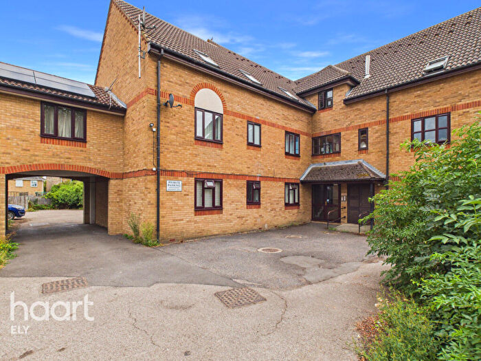 2 Bedroom Flat For Sale In Chestnut Drive, Soham, CB7