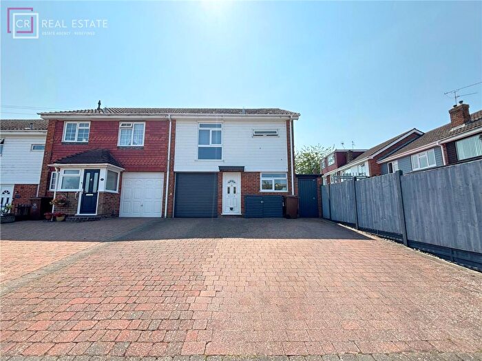 3 Bedroom Semi-detached House For Sale In Cheney Close, Parkwood, ME8