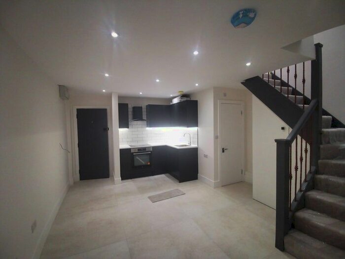 1 Bedroom Flat To Rent In Northwold Road, London, E5