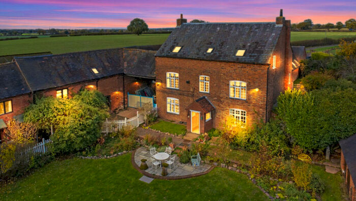 7 Bedroom Detached House For Sale In Watling Street, Outskirts Of Mancetter, CV10