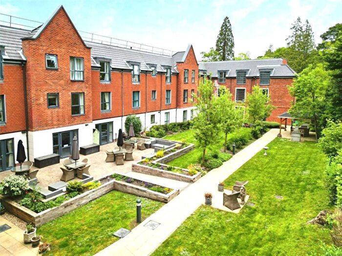 1 Bedroom Apartment To Rent In Birch Place, Dukes Ride, Crowthorne, Berkshire, RG45