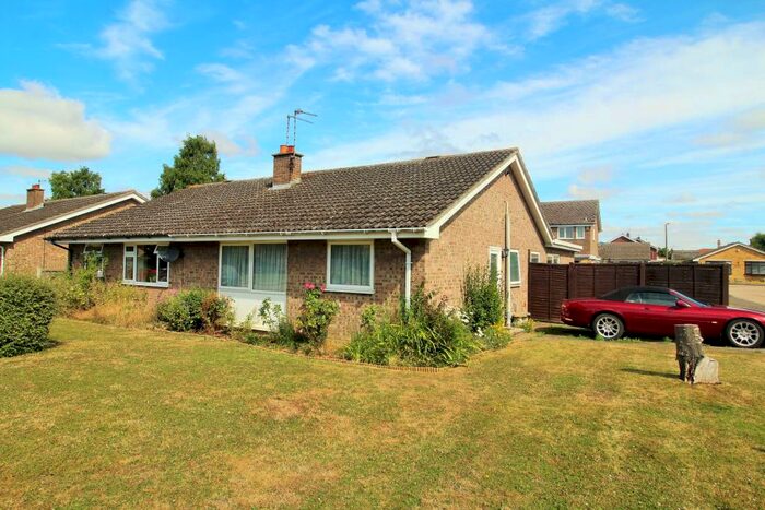 3 Bedroom Bungalow To Rent In Well Side, Marks Tey, Colchester, CO6
