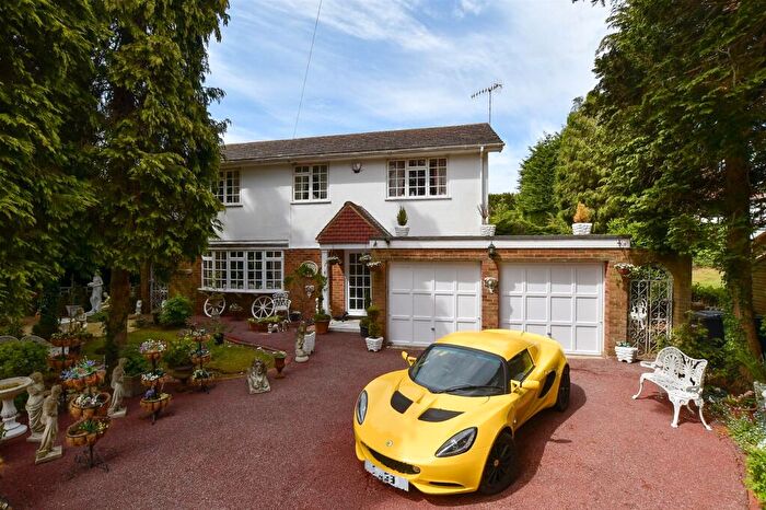 4 Bedroom Detached House For Sale In Homewood, Cranleigh, Surrey, GU6