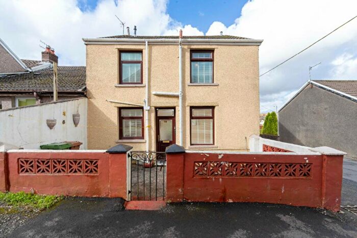 3 Bedroom Terraced House For Sale In Brook Row, Fochriw, Bargoed, CF81