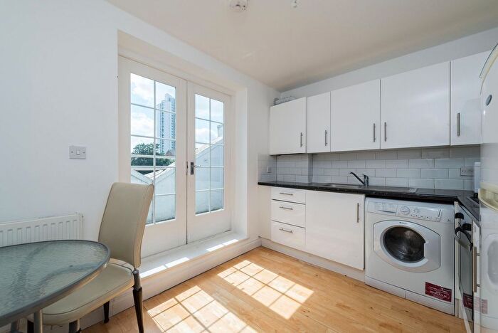 2 Bedroom Flat To Rent In Griffin Road, London, SE18