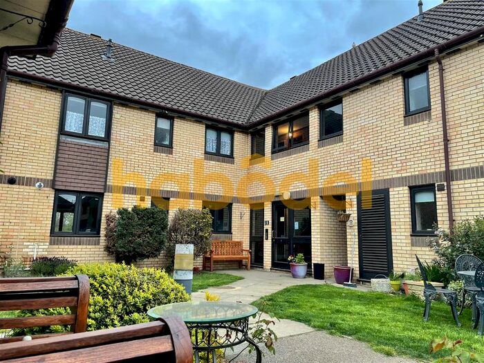 2 Bedroom Flat To Rent In The Paddocks, Martlesham Heath, Ipswich, IP5