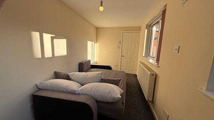 Studio To Rent In Lower High Street, Wednesbury, WS10