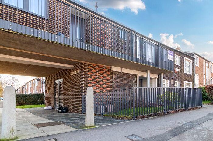 1 Bedroom Flat For Sale In Northdown Road, Hatfield, AL10