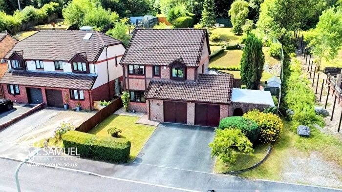 4 Bedroom Detached House For Sale In Forest View, Glenboi, Mountain Ash, CF45