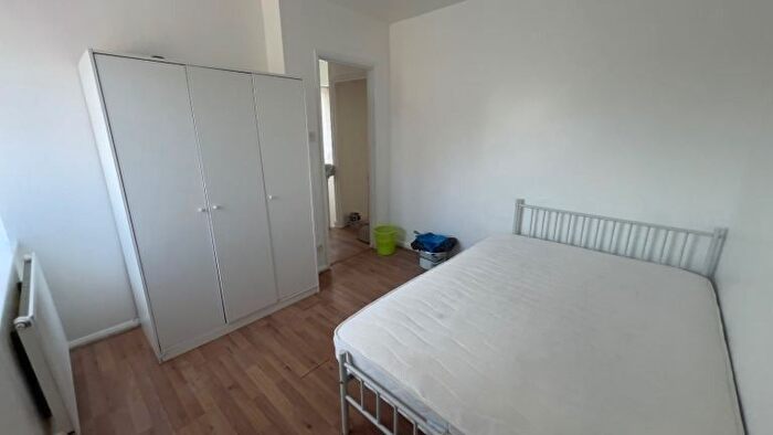 1 Bedroom Flat To Rent In Wolsey Grove, Edgware, HA8