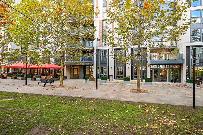 2 Bedroom Flat To Rent In Raywood Manions, East Village, Stratford, London, E20