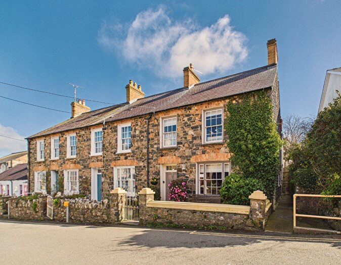 5 Bedroom End Of Terrace House For Sale In Long Street, Newport, Pembrokeshire, SA42