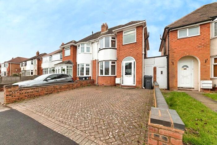 3 Bedroom Semi Detached House For Sale In Parkdale Road, Birmingham, West Midlands, B26