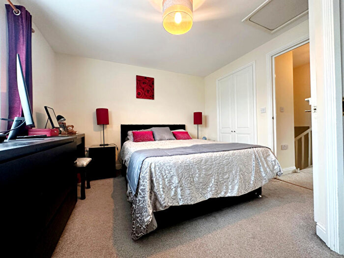 3 Bedroom House To Rent In Tregony Road, Orpington, BR6