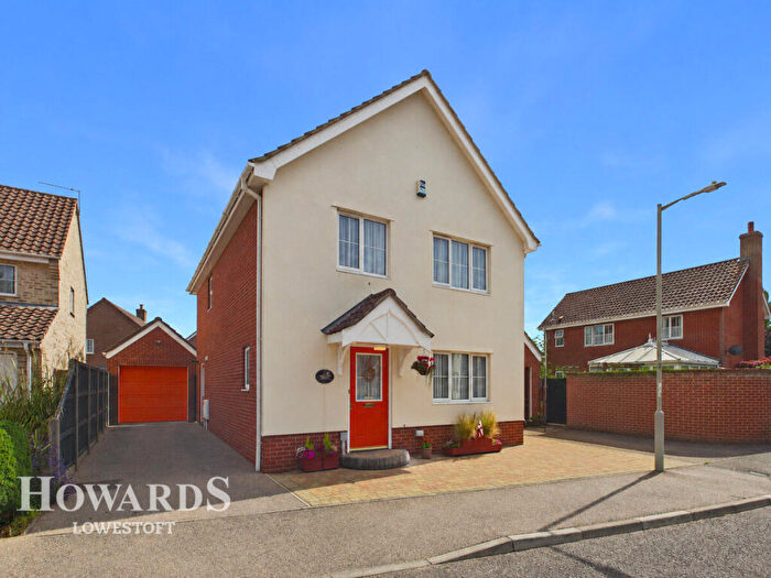4 Bedroom Detached House For Sale In Ark Close, Lowestoft, NR33
