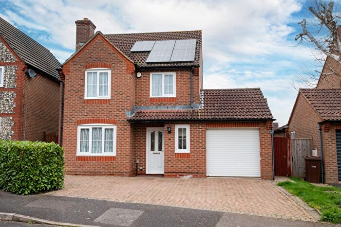 4 Bedroom Detached House For Sale In Lubeck Drive, Andover, SP10