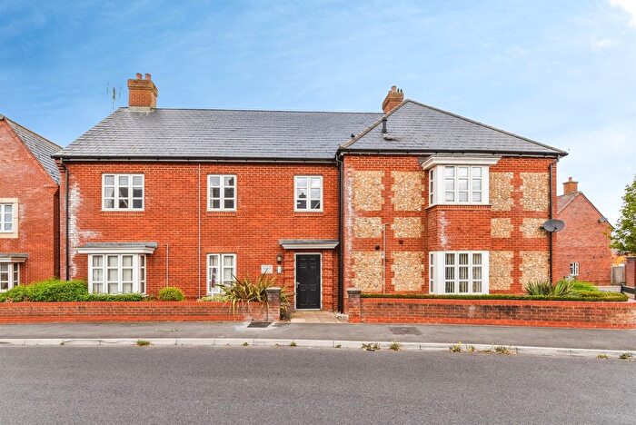 2 Bedroom Flat For Sale In Archers Way, Amesbury, Salisbury, SP4