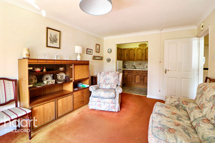 1 Bedroom Flat For Sale In Tarragon Drive, Guildford, GU2