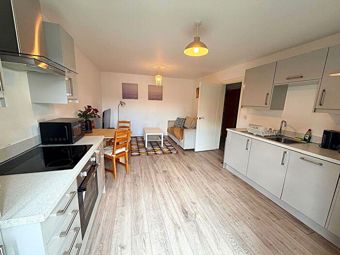 1 Bedroom Flat To Rent In Parker Street, Royal Dock, London, E16