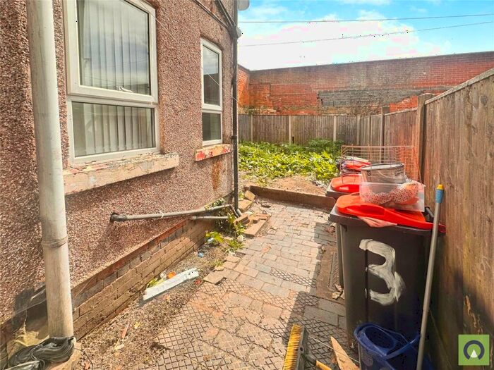 2 Bedroom End Of Terrace House For Sale In Kingsley Street, Kirkby-in-Ashfield, Nottingham, Nottinghamshire, NG17