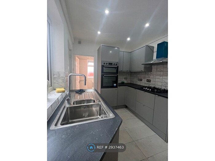 3 Bedroom Terraced House To Rent In Warrington Road Wigan, Wigan, WN2