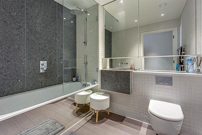 2 Bedroom Flat To Rent In Cutter Lane, North Greenwich, SE10