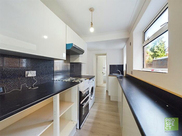 3 Bedroom Terraced House To Rent In Oxford Road, Reading, Berkshire, RG30