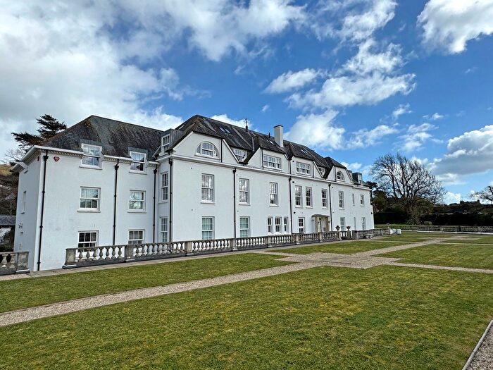 2 Bedroom Flat For Sale In Hillside Road, Sidmouth, EX10