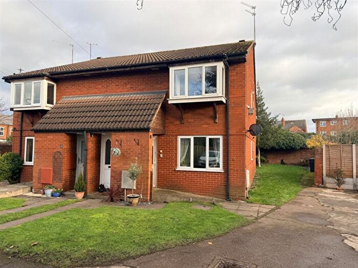 2 Bedroom Flat For Sale In Clark Street, Stourbridge, DY8