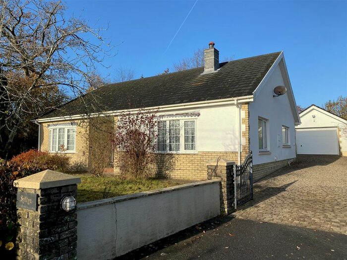 3 Bedroom Detached Bungalow For Sale In Court Henry, Dryslwyn, Carmarthen SA32