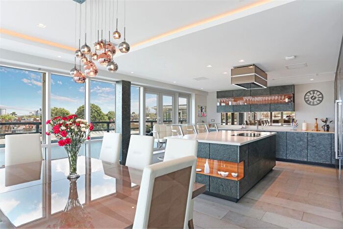 4 Bedroom Flat To Rent In Putney Wharf, Putney, SW15