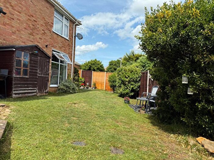 3 Bedroom Terraced House For Sale In Bideford Green, Linslade, LU7