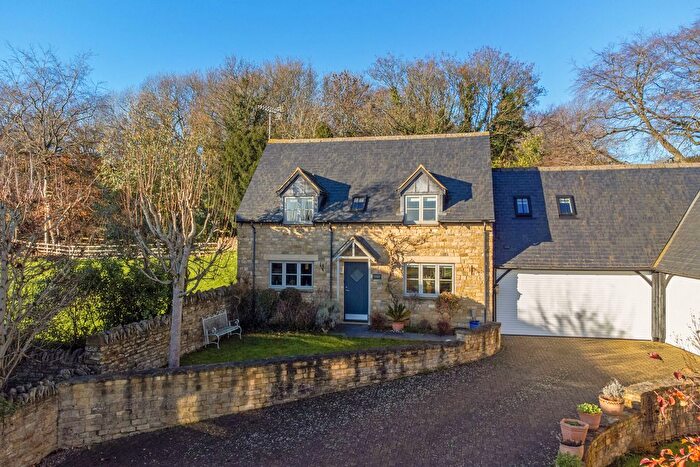 4 Bedroom Detached House For Sale In Hinton In The Hedges, Nr Brackley, NN13