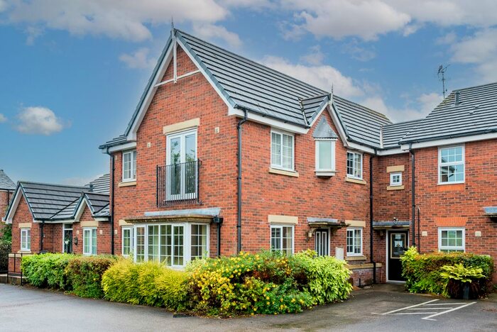 2 Bedroom Flat To Rent In Wigan Lower Road, Standish, WN6