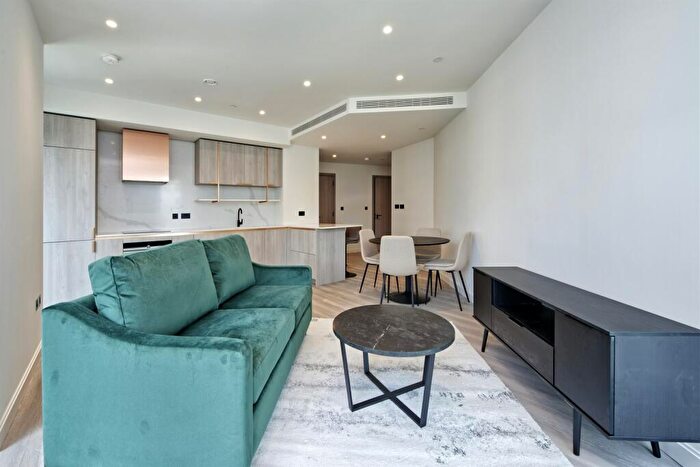 2 Bedroom Property To Rent In Aspen, Consort Place, E14