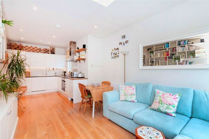 2 Bedroom Flat To Rent In Framfield Road, London, CR4