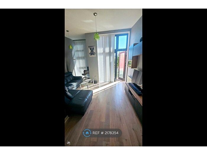 1 Bedroom Flat To Rent In Park Lane, Greenhithe, DA9