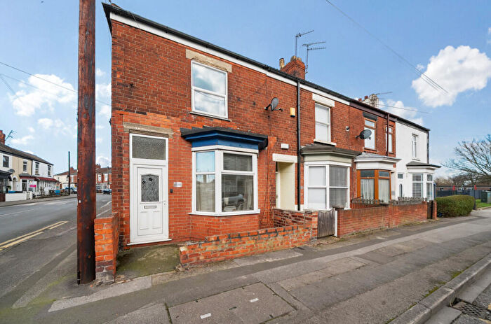 2 Bedroom End Of Terrace House For Sale In Buckingham Street, Hull, HU8