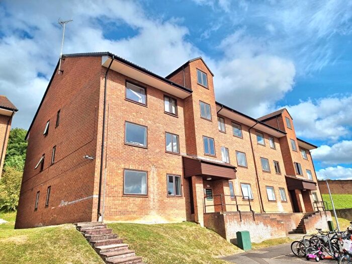 1 Bedroom Flat To Rent In Tippett Rise, Reading, RG2