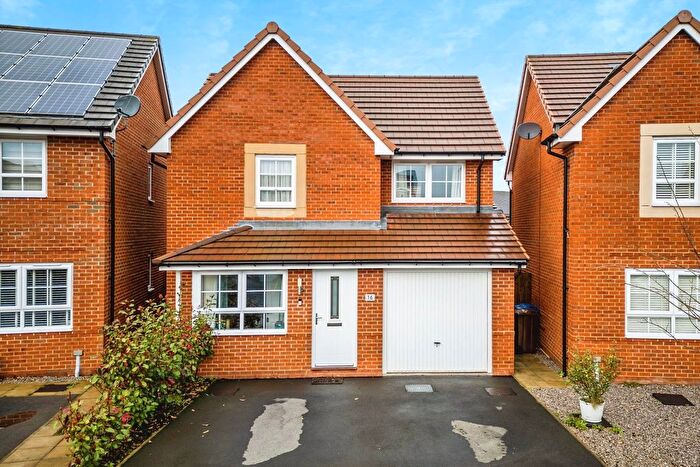 3 Bedroom Detached House For Sale In Riverside Avenue, Barlby, YO8