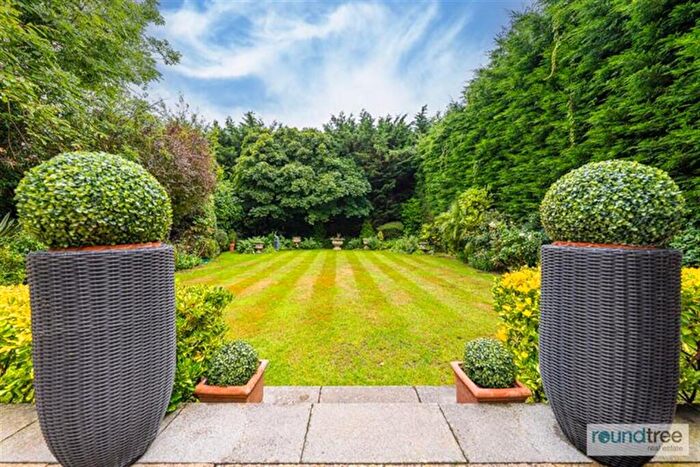 5 Bedroom Detached House For Sale In Manor Hall Avenue, Hendon, NW4
