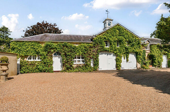 1 Bedroom Garage / Parking To Rent In Northbrook Estate, Farnham Road, Farnham, GU10