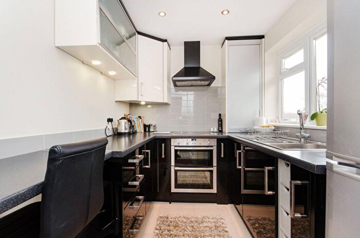 1 Bedroom Flat To Rent In Southey Road, Wimbledon, London, SW19