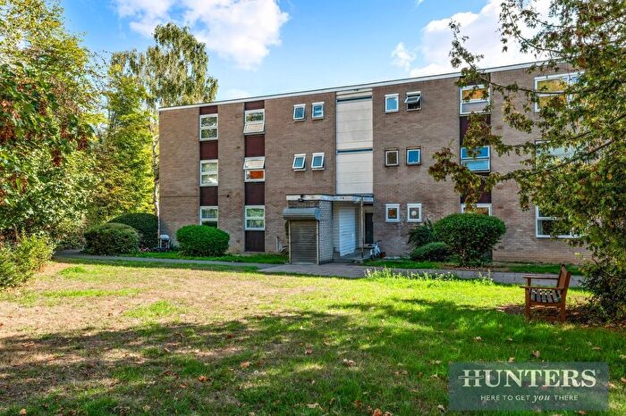 3 Bedroom Flat For Sale In Hepple Close, Isleworth, TW7