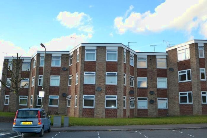 1 Bedroom Flat To Rent In The Hexagon, Andover, SP10