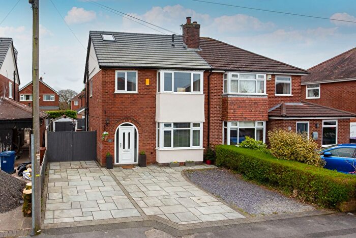 4 Bedroom Semi-Detached House For Sale In Houghton Road, Penwortham, PR1